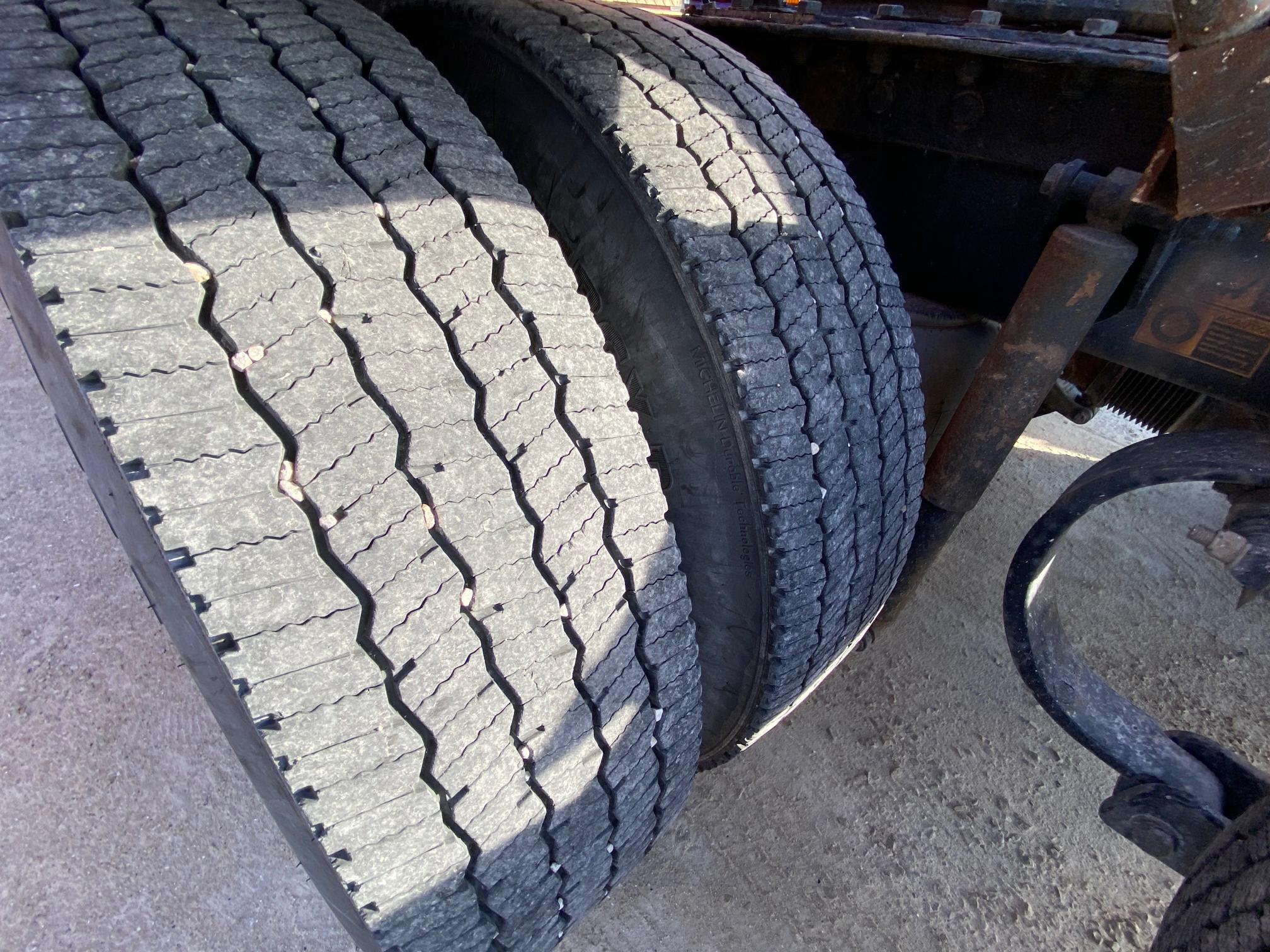 2020 PETERBILT 579 - Image 39